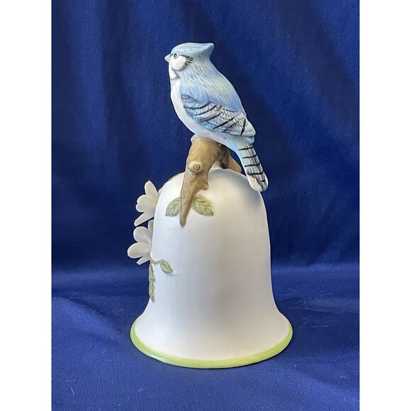 Bisque Porcelain Georgian BluJay and White Blooms - Picture 3 of 8